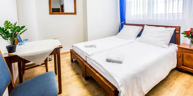 Polské Beskydy s lahví vína a možností snídaní
